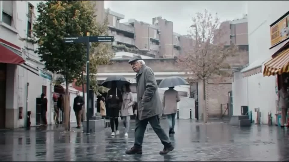 An older man on a city street, from the Homy pitch film