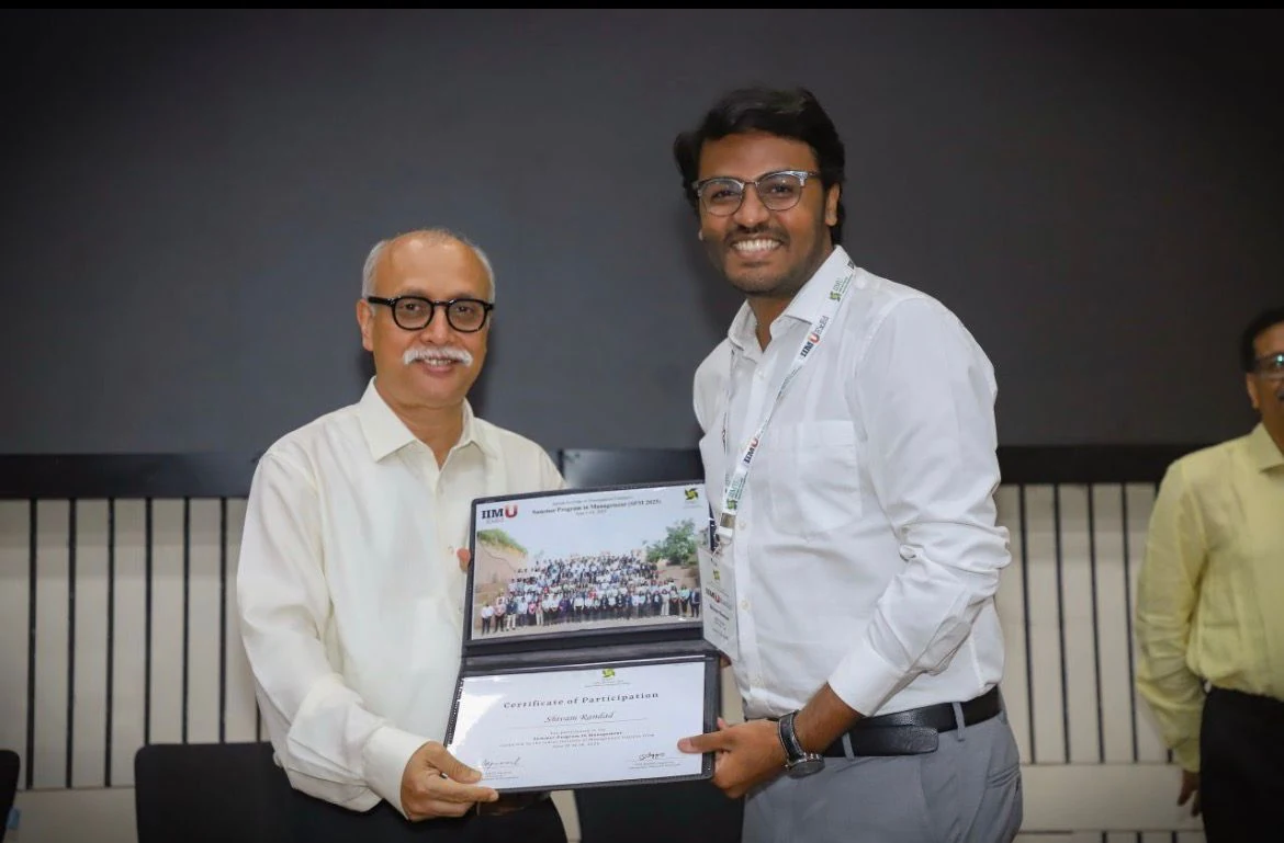 Receiving my IIM Udaipur certificate